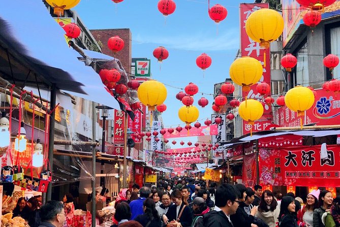 2-Hour Private Dadaocheng Walking Tour - Yongle Textile Market in 10 Minutes