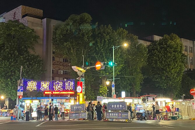2-hr Ningxia Night Market Walking Private Tour with a Tour Guide - Braised pork rice and tofu pudding in Shuanglian