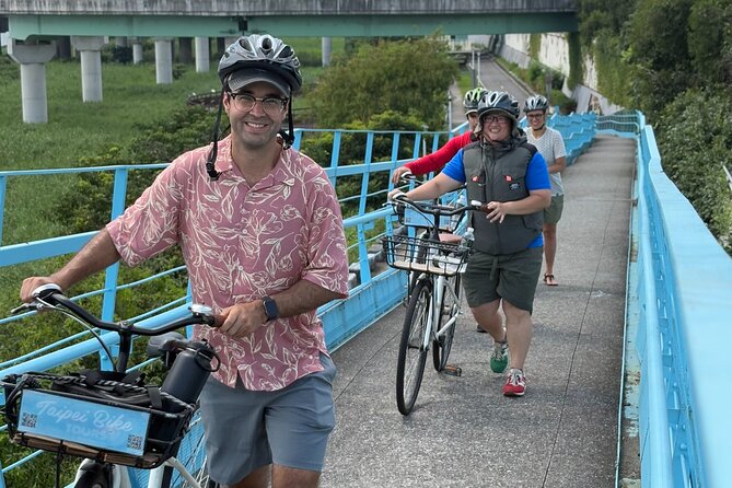 4 Hour Afternoon Cycling City Tour North with Snack - Taipei Expo Park and Northern Taipei’s Leisure Side