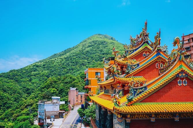 7-Hour Join tour - Jiufen Village & Shifen Town - Meeting at Taipei Main Station
