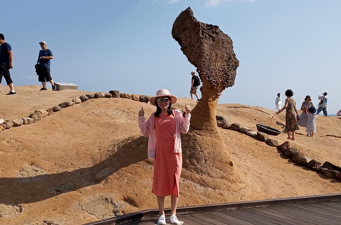 8-hour Northern Taiwan Tour with an English-Speaking Licensed Guide & Driver - Is $240 a Good Value for Three People?