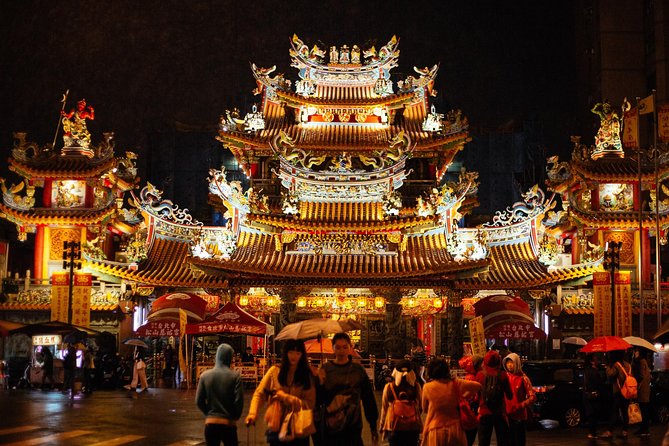 A Magical Evening in Taipei: Private City Tour - Rainbow Bridge and Taipei’s river edge