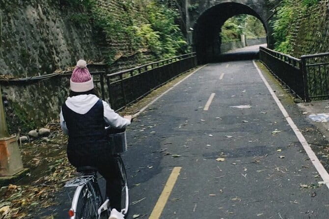 Alishan Join In Day Tour from Taichung (Incl. Park Entrance) - Mountain weather, altitude, and what to pack