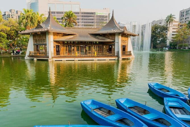Alishan One Day Tour from Taichung - Fenqihu Old Street and the Alishan Railway connection