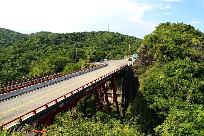 Best of Taiwan 9 Days Tour - The East Coast’s rocks, terraces, and offshore bridge