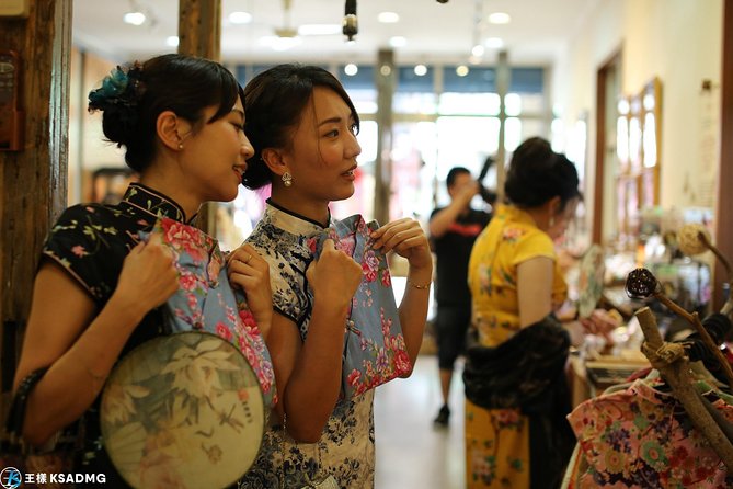Changing Cheongsam in Dadaocheng, Taipei City - What the $43 price gets you