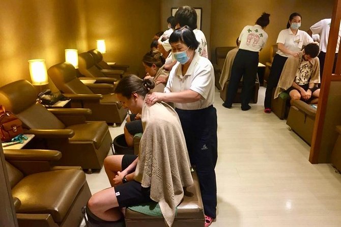 Dinner at Din Tai Fung with Luxury Chinese Massage Treatment - The guide makes the private format worthwhile