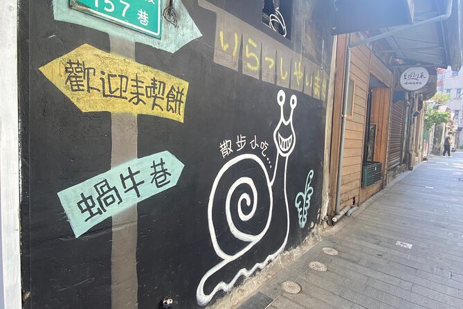 Food and Culture Walking Tour in Tainan - Quanmei Movie Theater and Ang Lee’s early inspiration