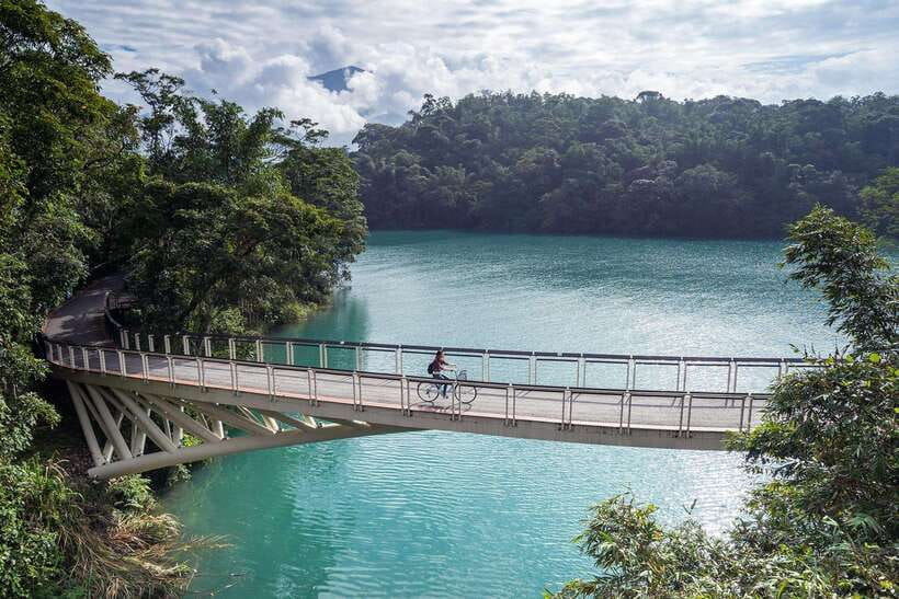 From Taipei: 1 Day Sun Moon Lake Private Tour - First Views of Sun Moon Lake