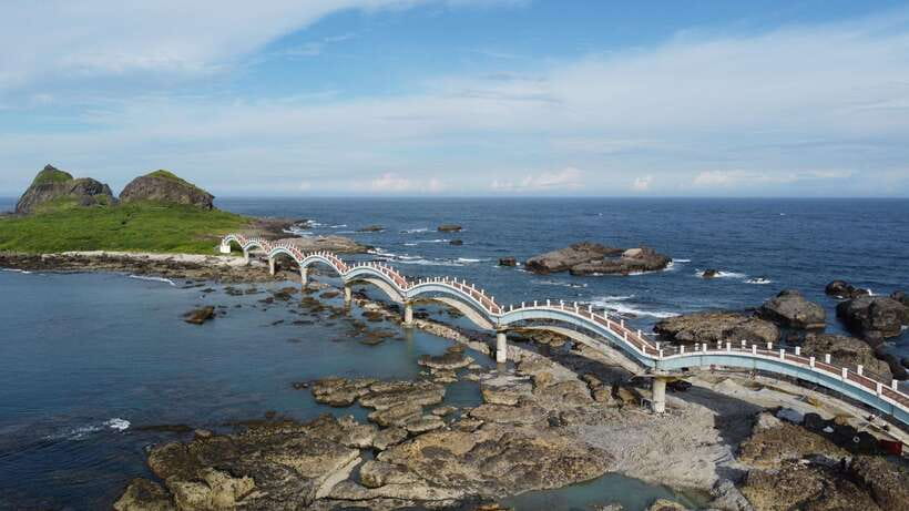 From Taipei: 5-Day Best of Round Taiwan Island Tour - The train to Yilan and a calmer final evening