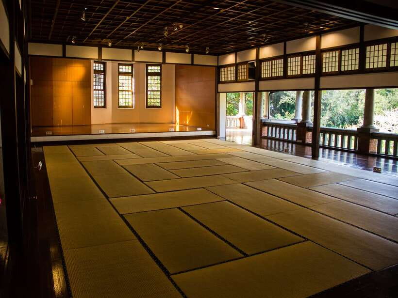 From Taipei: Beitou and Yangmingshan National Park Day Tour - The foot bath and Taipei Public Library
