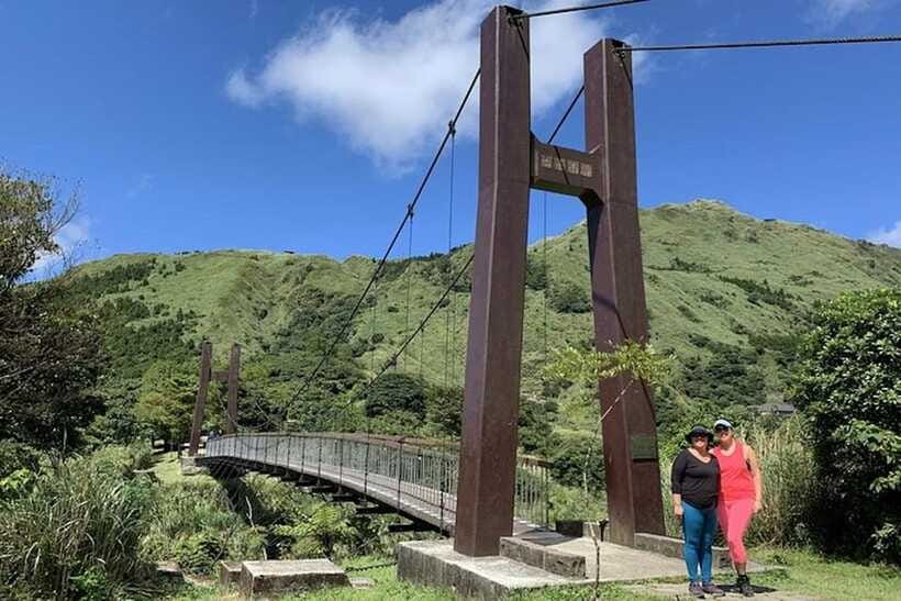 From Taipei: Beitou & Yangmingshan Private Day Tour - Qingtiangang Grassland is the scenic centerpiece