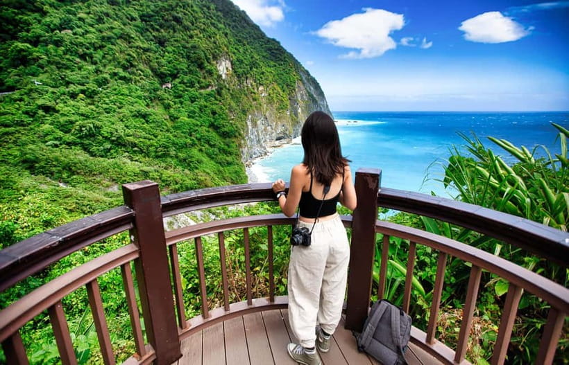 From Taipei: Best of Taiwan 9-Day Trip with Accommodation - Day 2: Sun Moon Lake beyond the postcard view