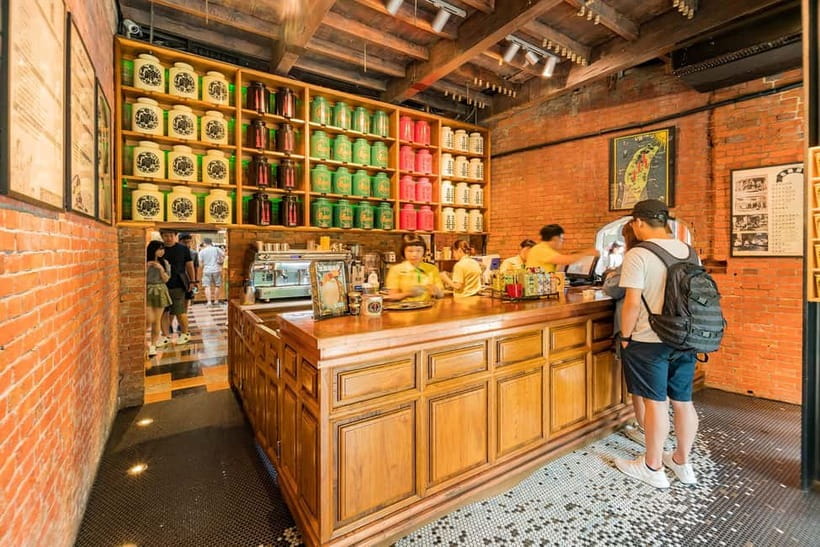 From Taipei: Discover Taichung 1-Day Private Day Tour - Miyahara: a historic building with a sweet tooth