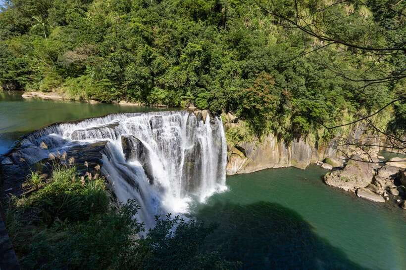From Taipei: Shifen, Jiufen, and Yehliu Guided Day Trip - Shifen Waterfall’s short walk to a big view