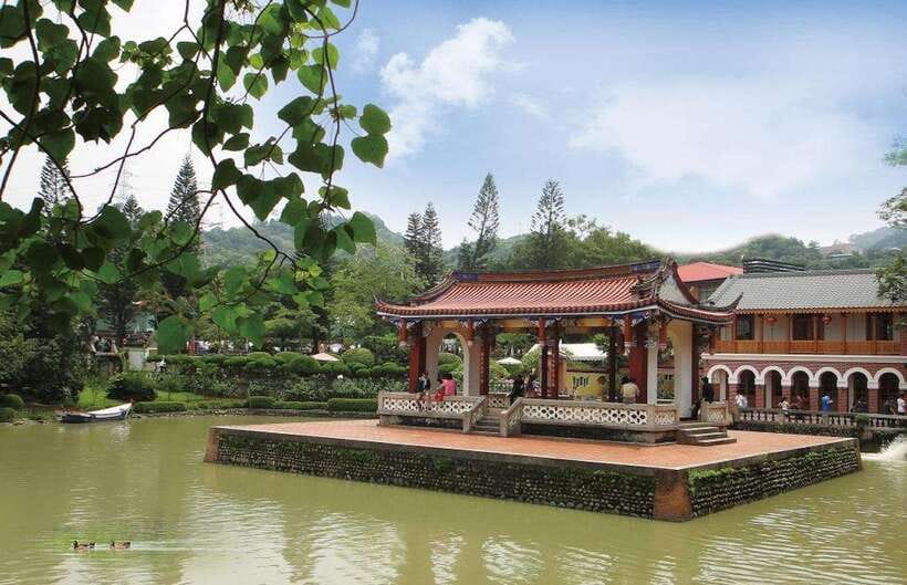 From Taipei : Taichung Highlights & Cultural Private Tour - Wufeng Lin Family Garden: Taiwan’s Historic Opening Act
