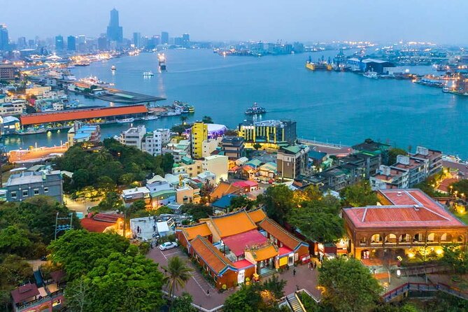 Full-Day Private Guided Tour in Kaohsiung Port Shore - Formosa Boulevard Station offers a short indoor pause