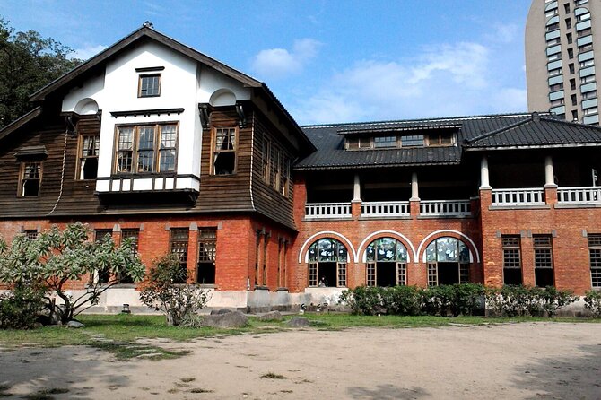 Full Day Tour in National Palace Museum, Beitou and Dadaocheng - Beitou’s hot spring district, parks, and wooden library