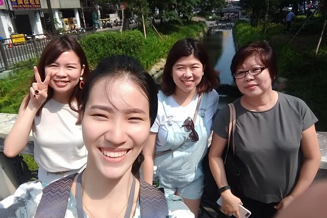 Guided Historical Tour in Taichung with Suncake DIY Experience - Making sun cakes at the Taiwan Sun Cake Museum