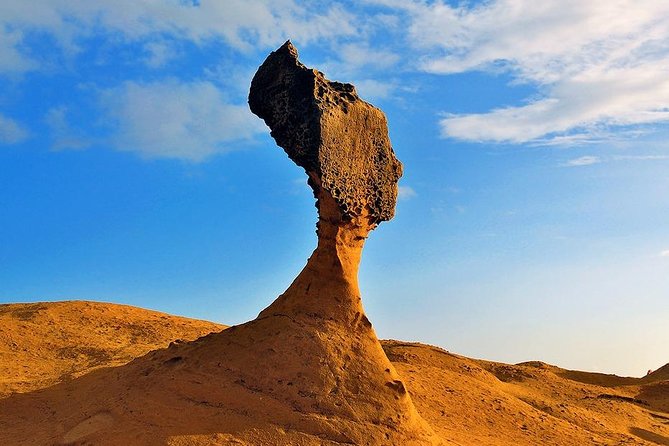 Half Day Private Tour to Yangmingshan National Park and Yehliu Geopark - Xiaoyoukeng: steam vents and signs of a living volcano