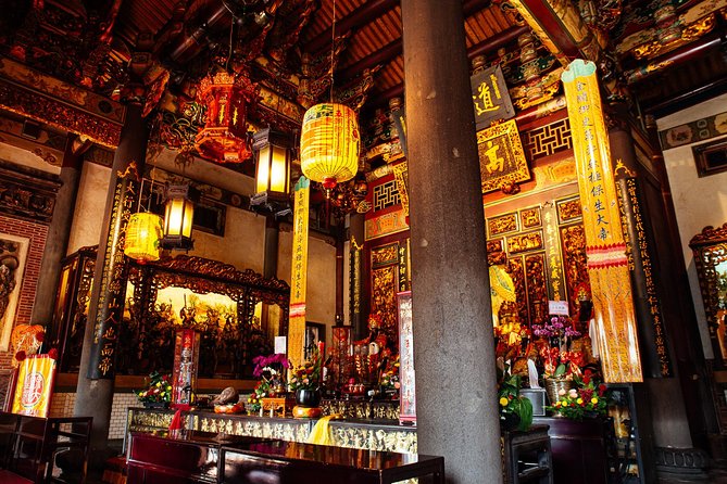 Highlights & Hidden Gems With Locals: Best of Taipei Private Tour - Choosing transport to Lin An Tai Historical House