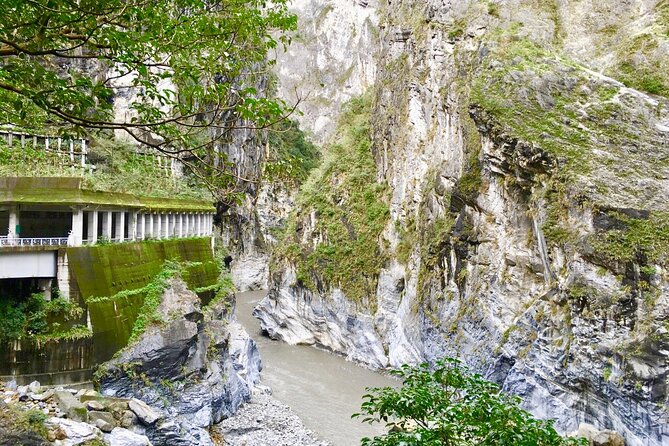Hualien Taroko Day Tour From Ximending - Eternal Spring Shrine and the road workers’ memorial