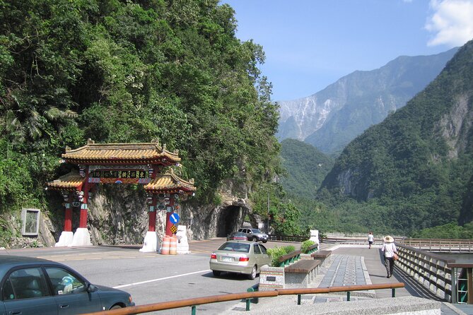 Hualien & Yilan Private Car Tour to Spectacular Natural Wonders - What the $260 price really buys