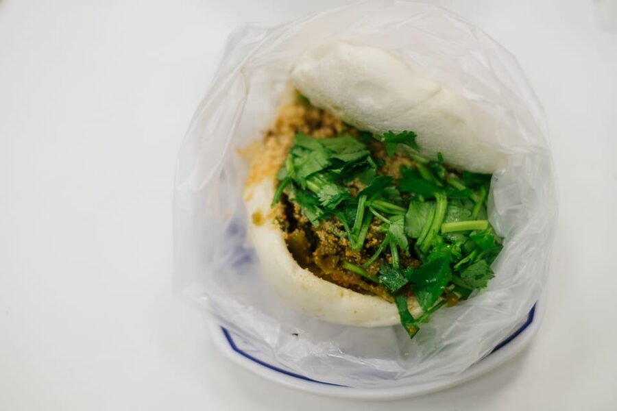 Iconic Food Tour: Local Street Food, Drinks & Sites - Meeting Taiwan’s Famous Stinky Tofu