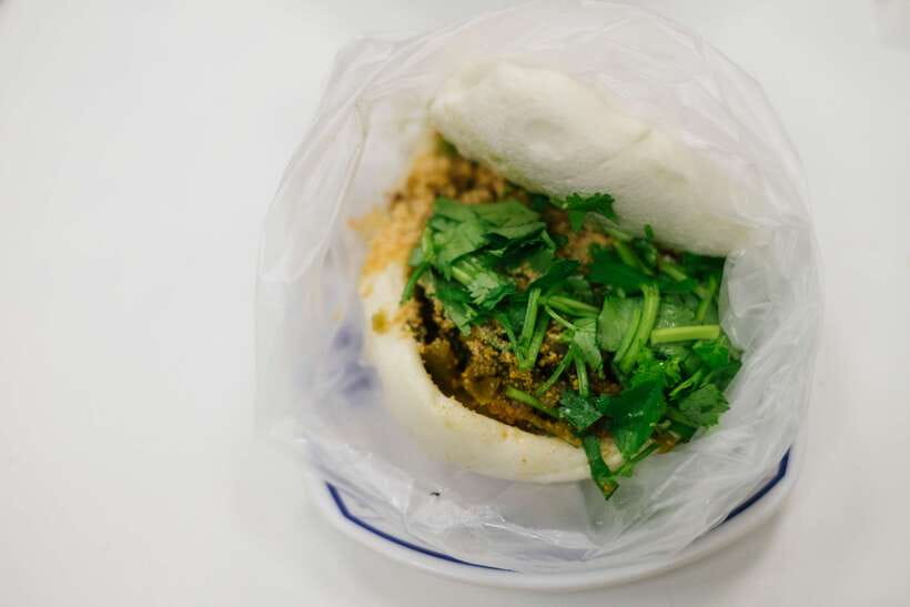 Iconic Food Tour: Local Street Food, Drinks & Sites - Sun Yat-sen Memorial Hall and the Taipei 101 View