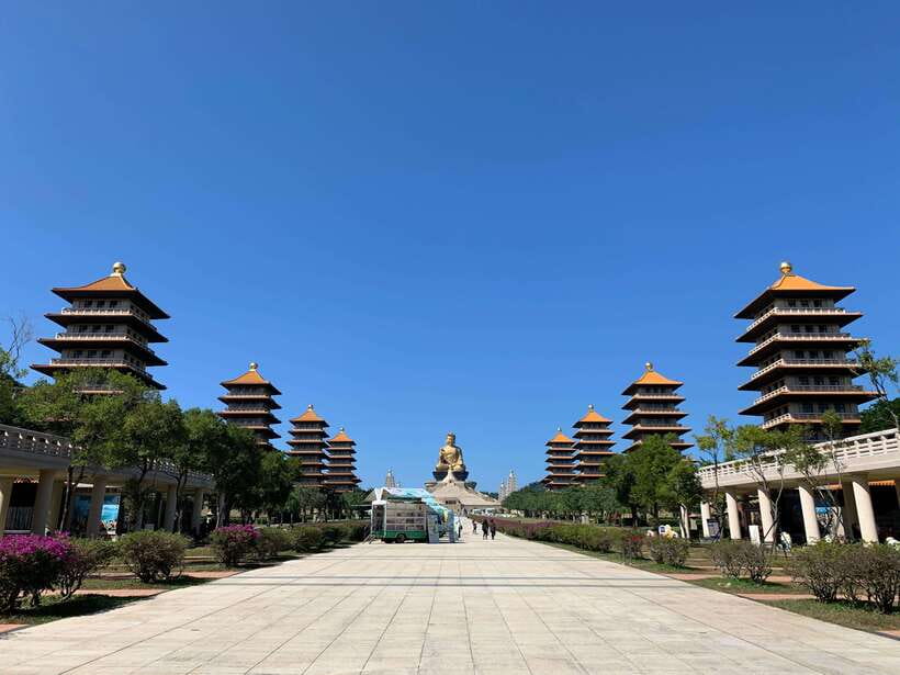 Kaohsiung: Private City Tour with Fo Guang Shan Museum - Why a private car makes sense in Kaohsiung