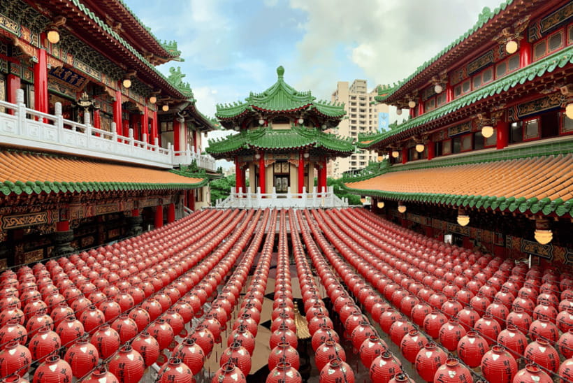 Kaohsiung Private Tour - Discover Local Hidden Gems - Sizihwan and the sunset near Monkey Mountain
