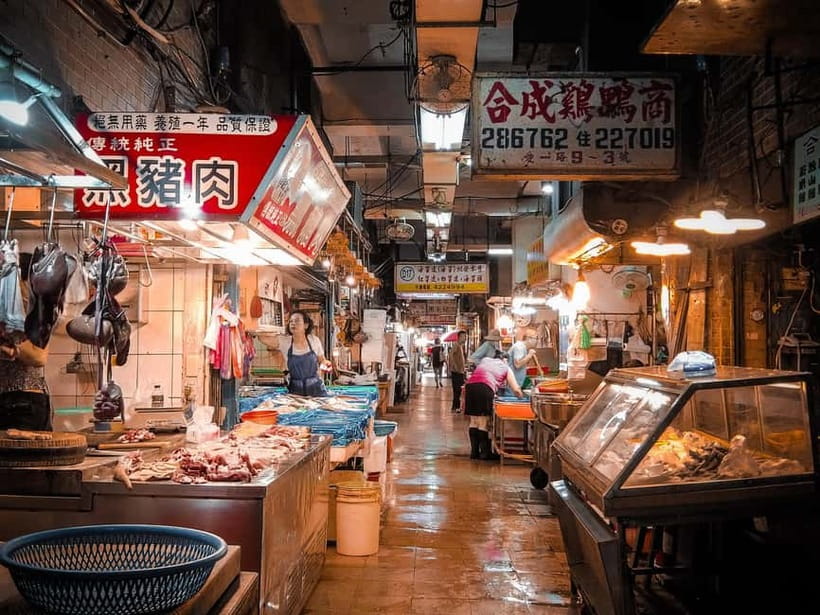 Keelung: Guided Walking Tour with Snacks and Drink - Starting at Maritime Plaza and the Customs Office