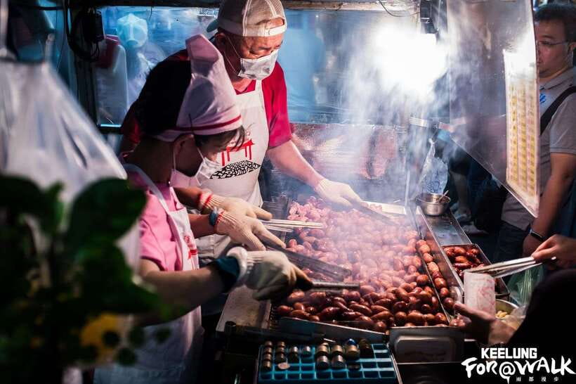 Keelung Half-Day Food Tour: Explore Day & Night Markets - Tasting curry noodles, dumplings, and herbal tea
