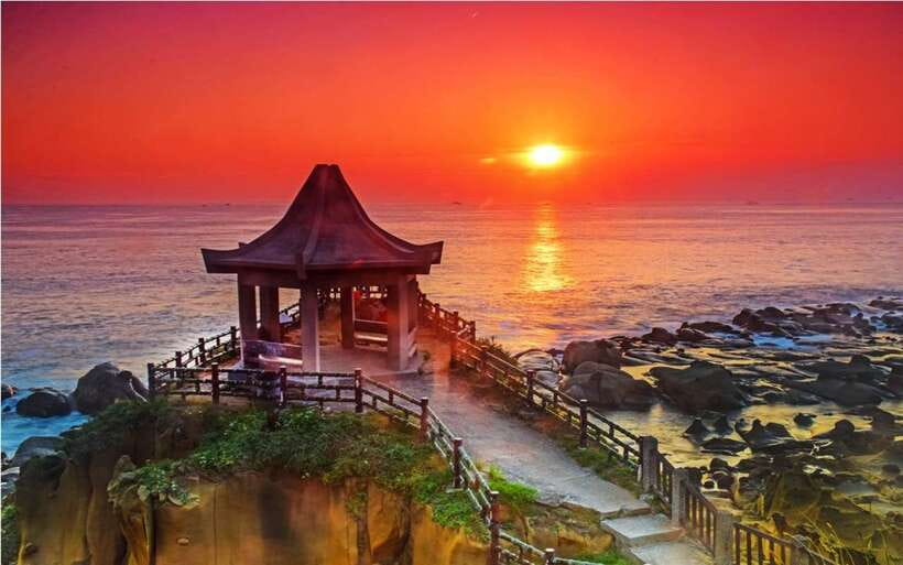 Keelung: Heping Island Geopark Entry Ticket - Walking among Elephant Rock and Mushroom Rock