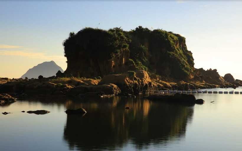 Keelung: Heping Island Geopark Entry Ticket - Trails, plants, animals, and the wider park