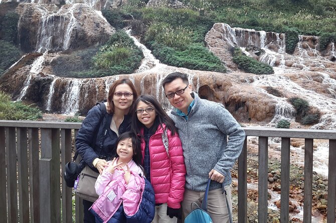 Keelung port pick up day tour ( private group) - Shifen Waterfall and the walk to the viewing area