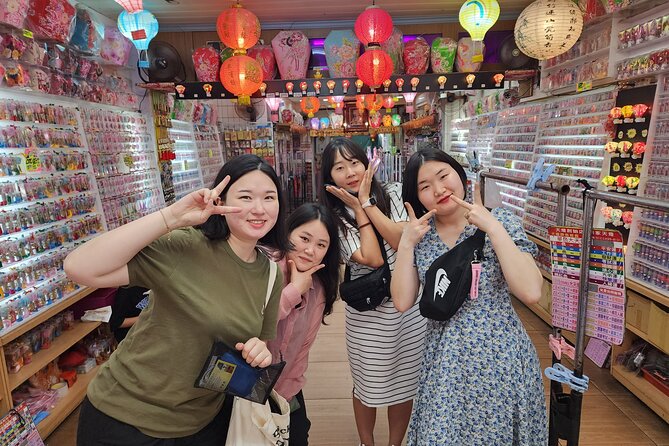 Keelung port pick up day tour ( private group) - Shifen Old Street and the sky-lantern finale