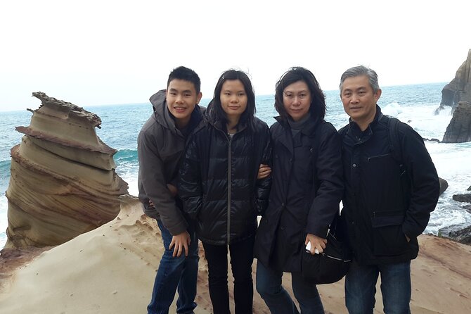 Keelung port pick up day tour ( private group) - Your driver can make or break the day
