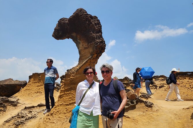 Keelung port pick up day tour ( private group) - Yehliu Geopark and its famous Queen’s Head