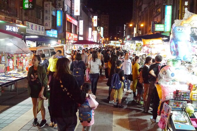 Local Favorites: Taiwan Night Market Food Tour in 2 hours - How the Two Hours Feel