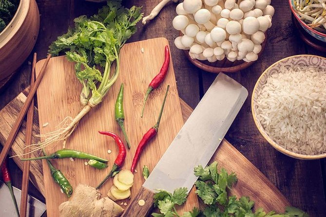 Market Tour and Taiwanese Cooking Class in Taipei - Returning to the Professional Demonstration Kitchen
