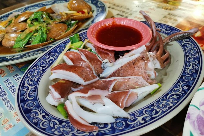 Northern Taiwan Private Adventure: Yehliu, Jiufen, & Pingxi - Shifen Old Street turns the day playful