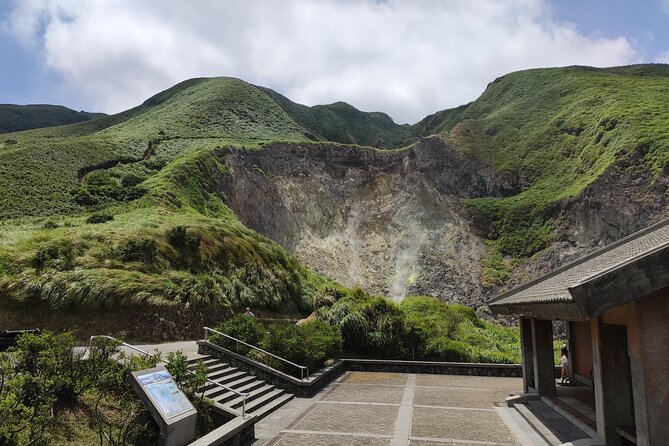 One Day Hike around Taipei's Yangmingshan National Park - What the $140 Price Really Buys You