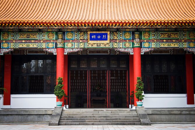 One-Day Historical and Heritage Tour in Taipei - Longshan Temple: Taipei’s living religious center