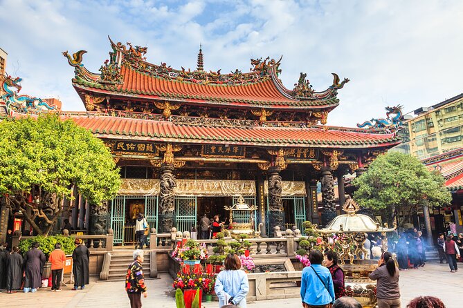 One-Day Historical and Heritage Tour in Taipei - The Presidential Office Building and Chiang Kai-shek Memorial Hall