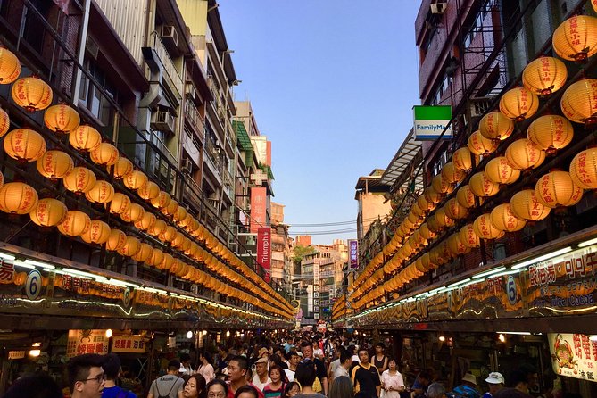 One-day private chartered car tour in Taipei: Yehliu, Jiufen, Pingxi, North Coast popular attractions with chartered car, professional Chinese/English driver - Why a private car works well in northern Taiwan