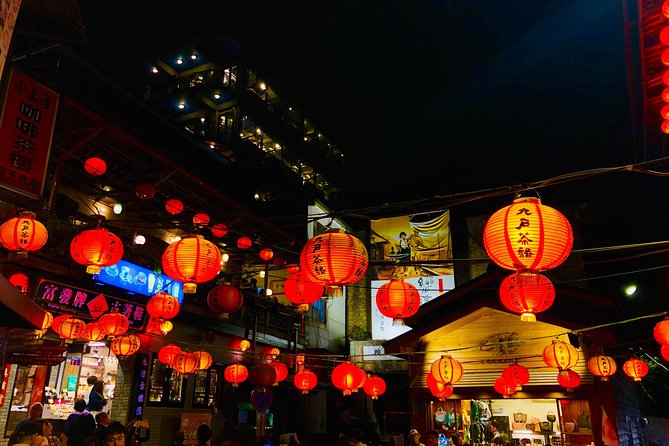 One-day private chartered car tour in Taipei: Yehliu, Jiufen, Pingxi, North Coast popular attractions with chartered car, professional Chinese/English driver - Rain plans and comfort tips