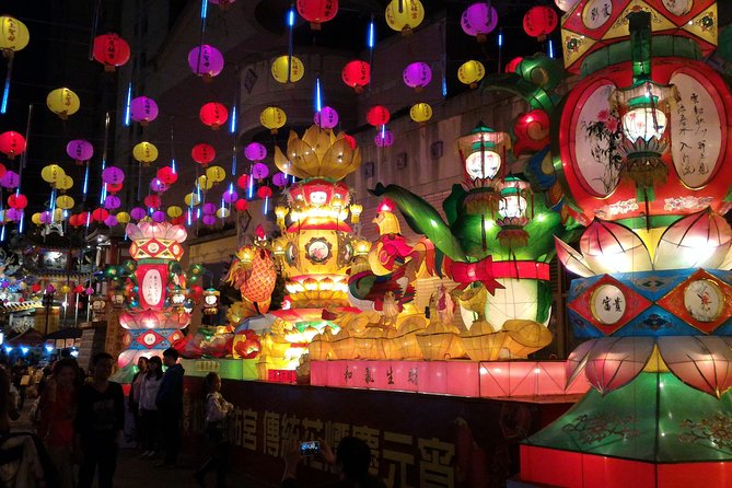 One-day Taipei Tour Package - Chiang Kai-Shek Memorial Hall and the guard ceremony