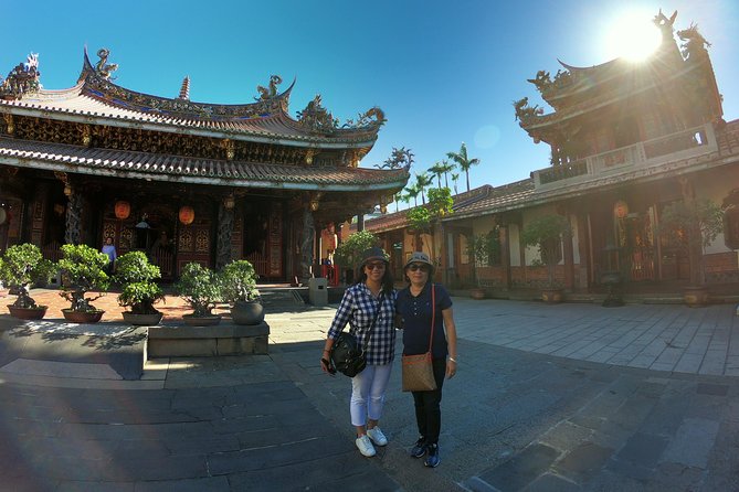 Private Custom Taipei Airport Layover Tour - Chiang Kai-shek Memorial Hall and Taiwan’s complicated past