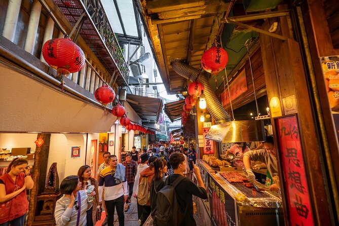 [Private] Jiufen Village & Shifen Town from Taipei with Pickup - The guides are a major part of the experience